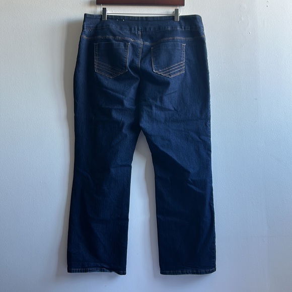 Reitmans Jeans Size 18 - Picture 4 of 7